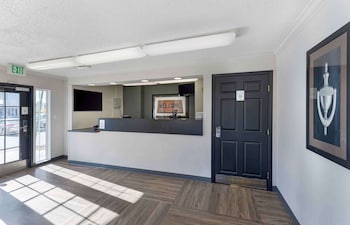 Extended Stay America Select Suites Denver Cherry Creek,Glendale>>Denver,3 star
