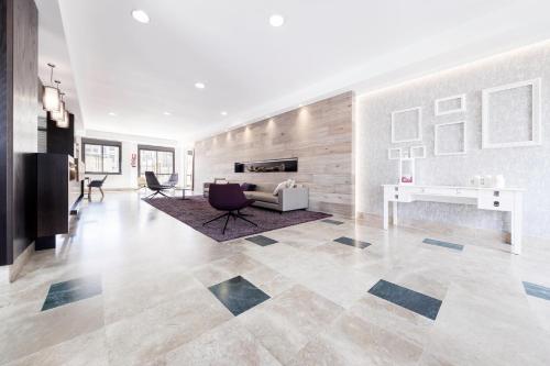 Compostela Suites Apartments,Madrid>>Coslada,3 star