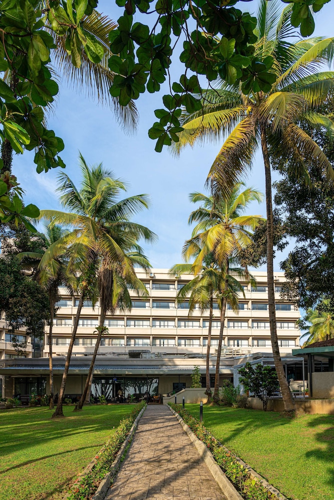 radisson blu mammy yoko hotel freetown