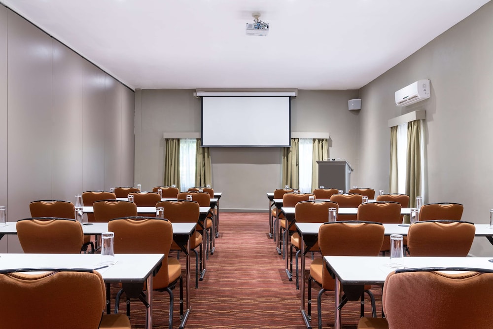 radisson blu mammy yoko hotel freetown