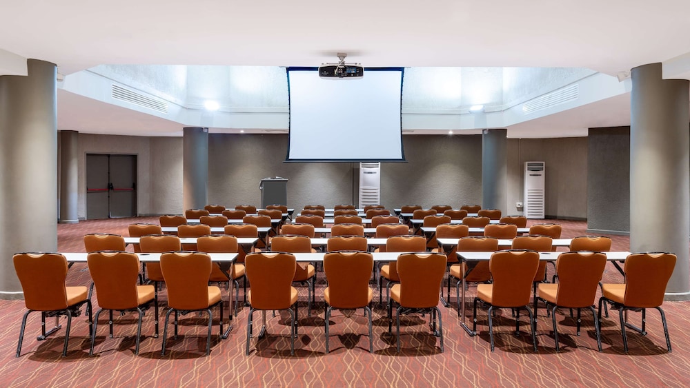 radisson blu mammy yoko hotel freetown