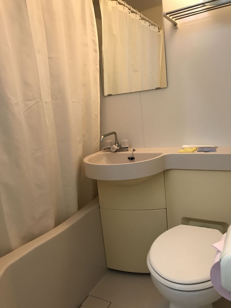 weekly harborview mansion main building