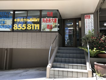 weekly harborview mansion main building