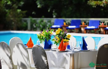 Tree Of Life Nature Resort,Hedeniya>>Harispattuwa,4 star