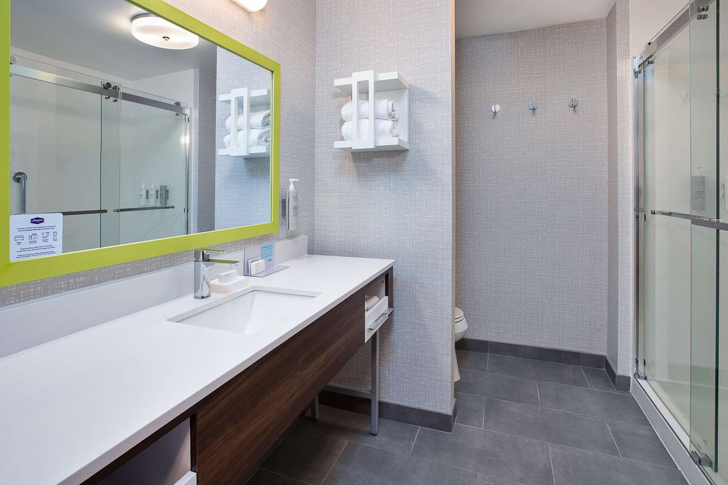 hampton inn detroit utica shelby township