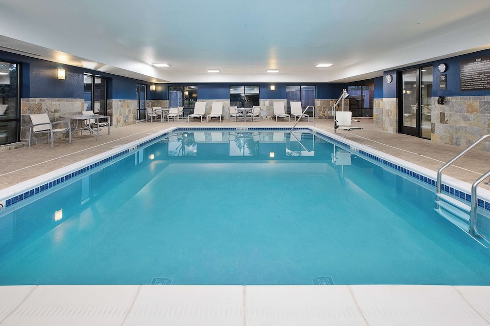 hampton inn detroit utica shelby township