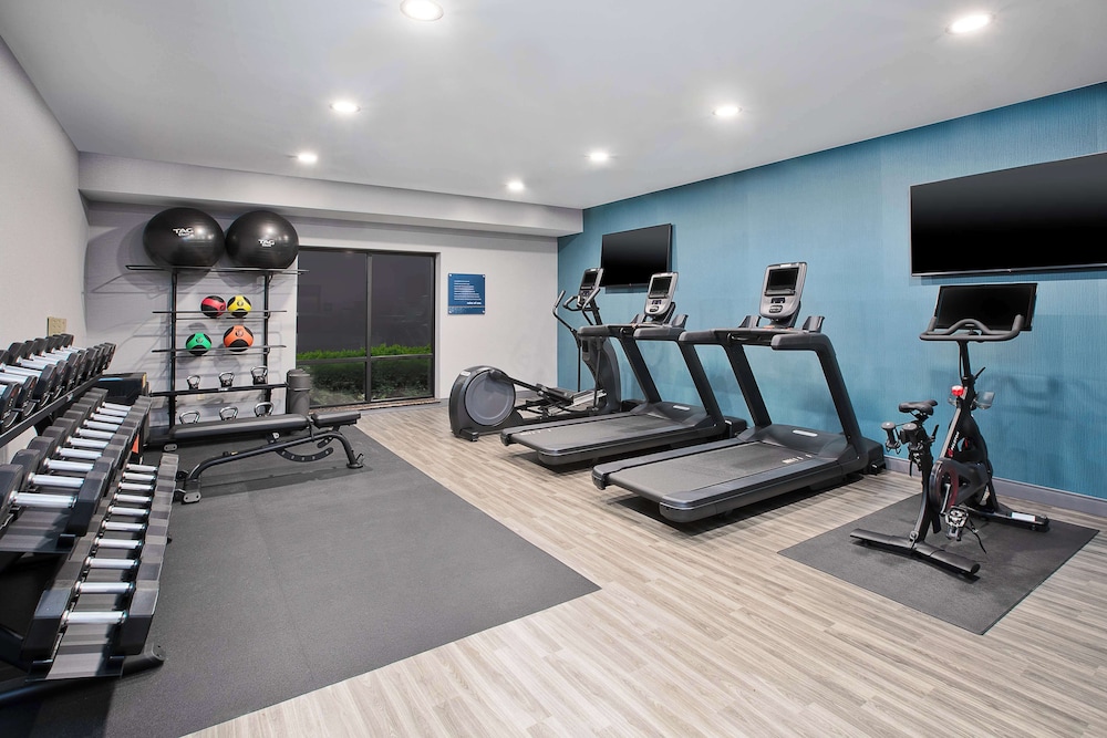 hampton inn detroit utica shelby township