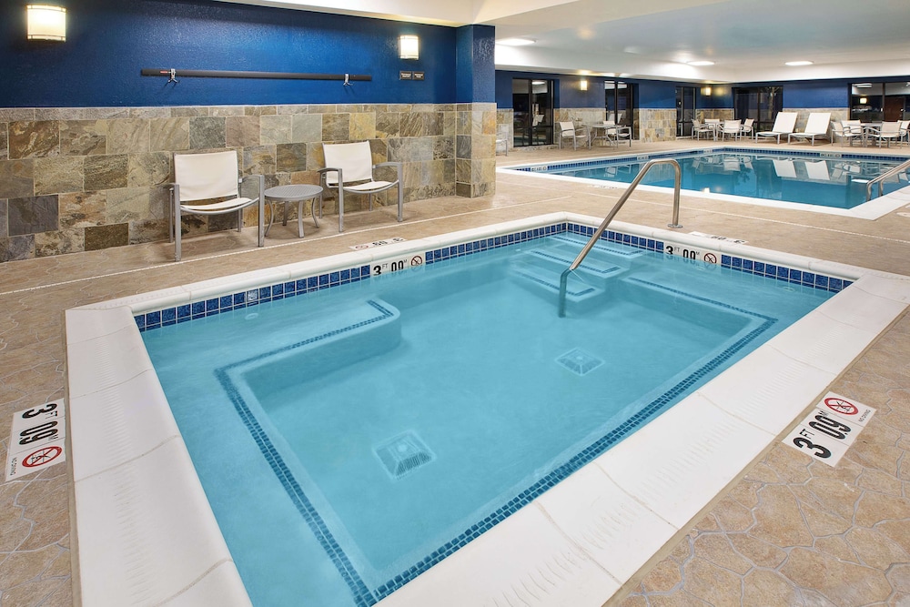 hampton inn detroit utica shelby township