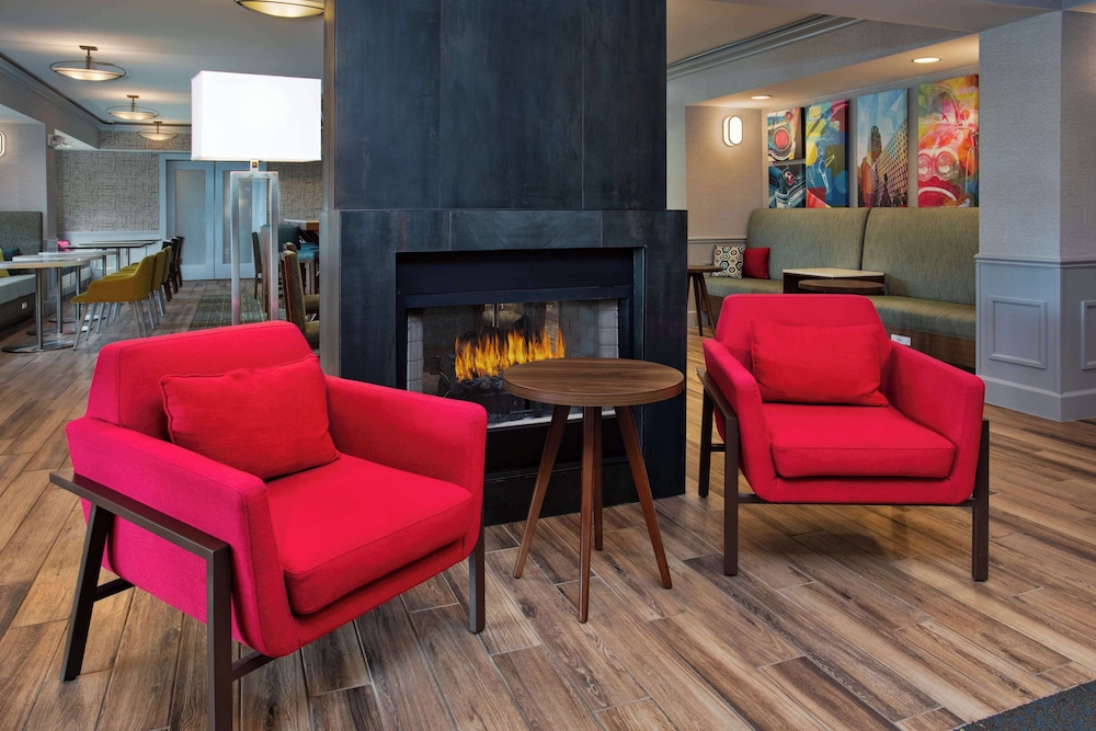 hampton inn detroit utica shelby township