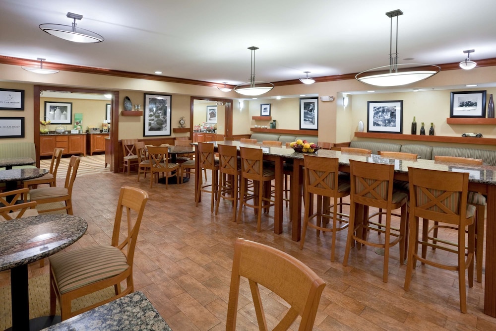 hampton inn detroit utica shelby township