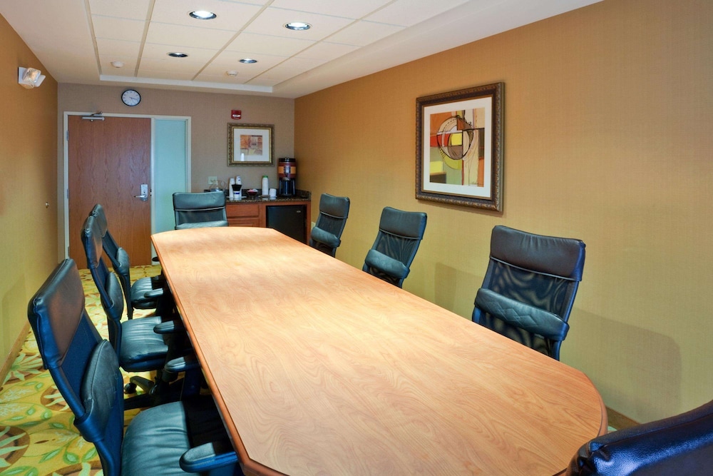 hampton inn detroit utica shelby township