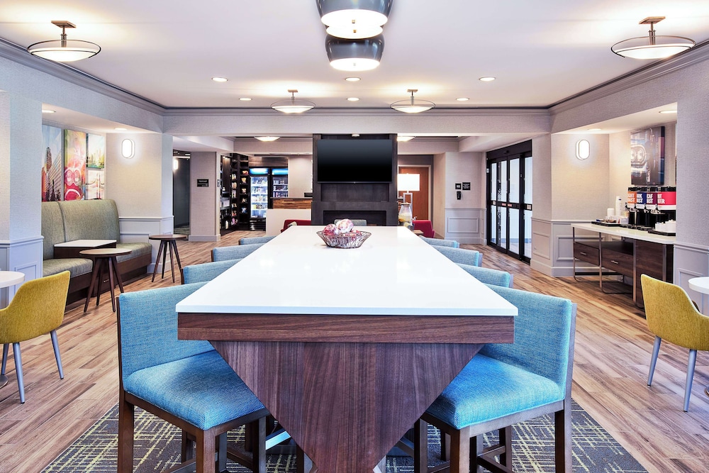 hampton inn detroit utica shelby township