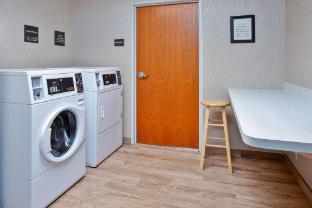 hampton inn detroit utica shelby township