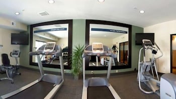 hampton inn detroit utica shelby township