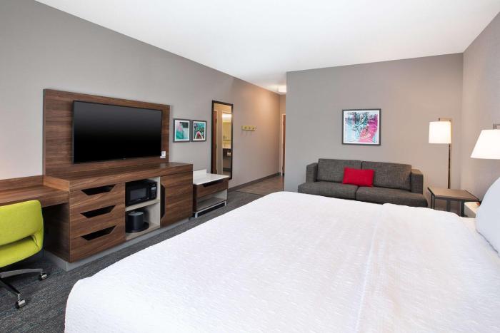 hampton inn detroit utica shelby township