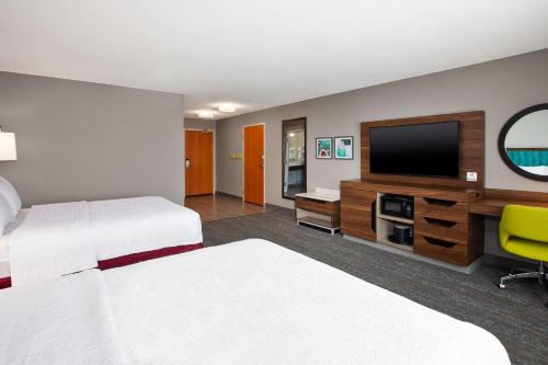 hampton inn detroit utica shelby township