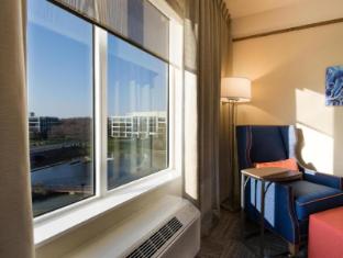 hilton garden inn charlotte airport