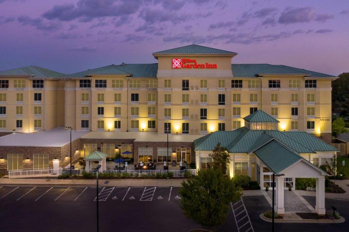 hilton garden inn charlotte airport