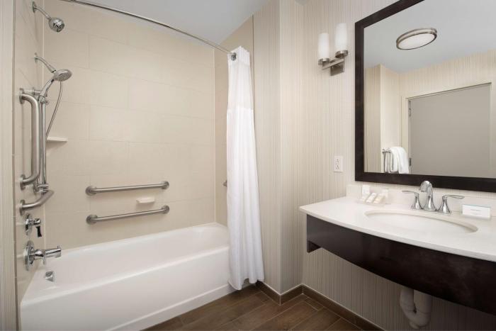 hilton garden inn charlotte airport