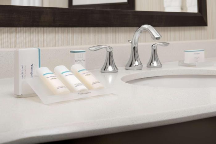 hilton garden inn charlotte airport