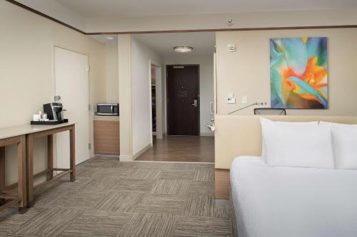 hilton garden inn charlotte airport