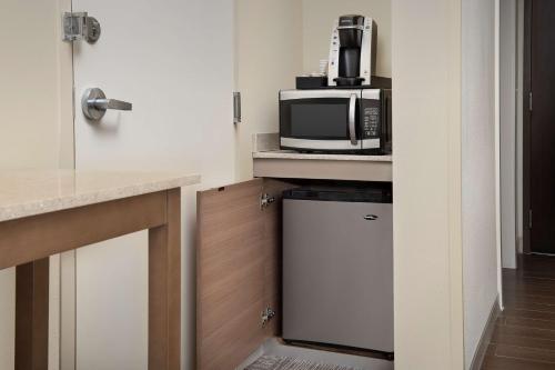 hilton garden inn charlotte airport