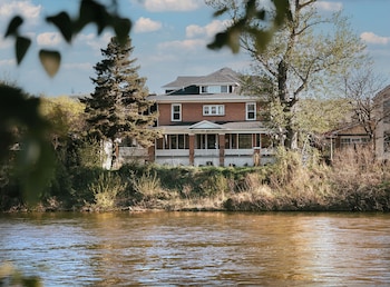 Goldsmiths Bed And Breakfast,803 East Front Street,3 star