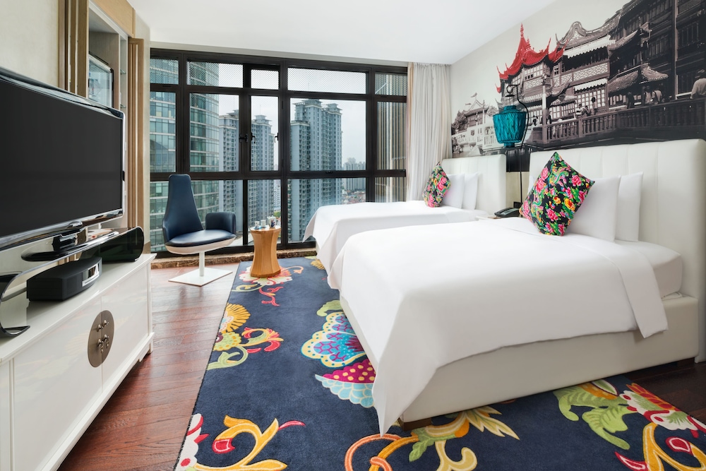 hotel indigo shanghai on the bund by ihg