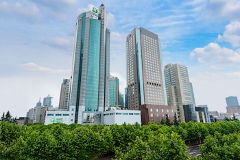 holiday inn shanghai pudong by ihg