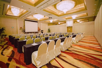 holiday inn shanghai pudong by ihg