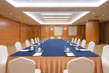 holiday inn shanghai pudong by ihg