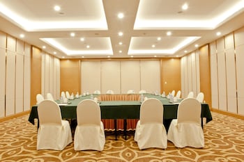 holiday inn shanghai pudong by ihg