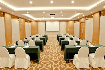holiday inn shanghai pudong by ihg
