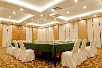holiday inn shanghai pudong by ihg