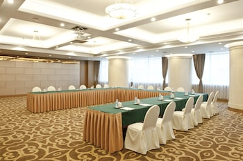 holiday inn shanghai pudong by ihg