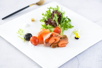 holiday inn shanghai pudong by ihg