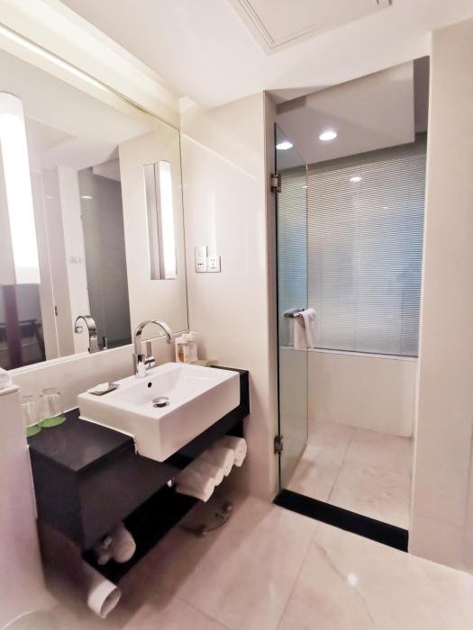 holiday inn shanghai pudong by ihg
