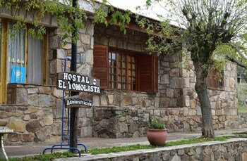 hostal el tomolasta