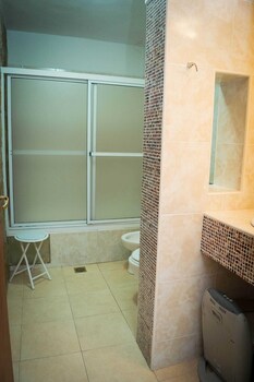 hostal el tomolasta