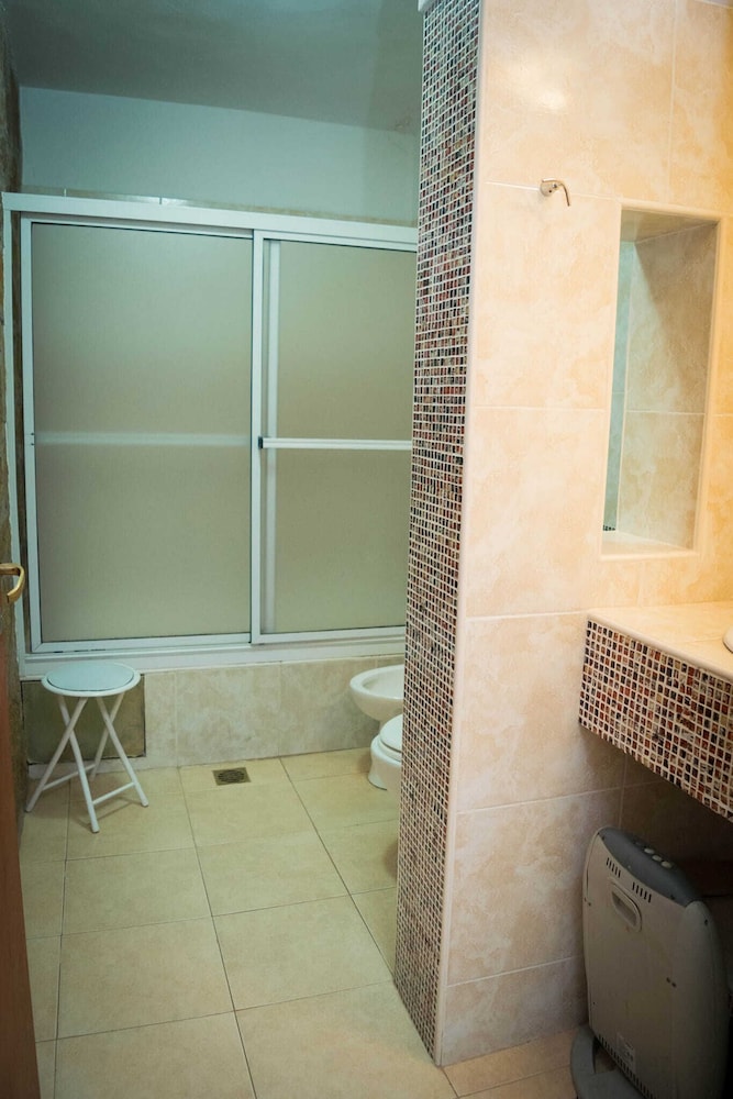 hostal el tomolasta
