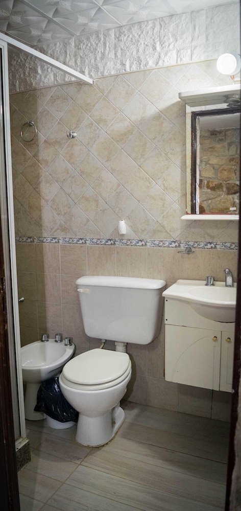 hostal el tomolasta