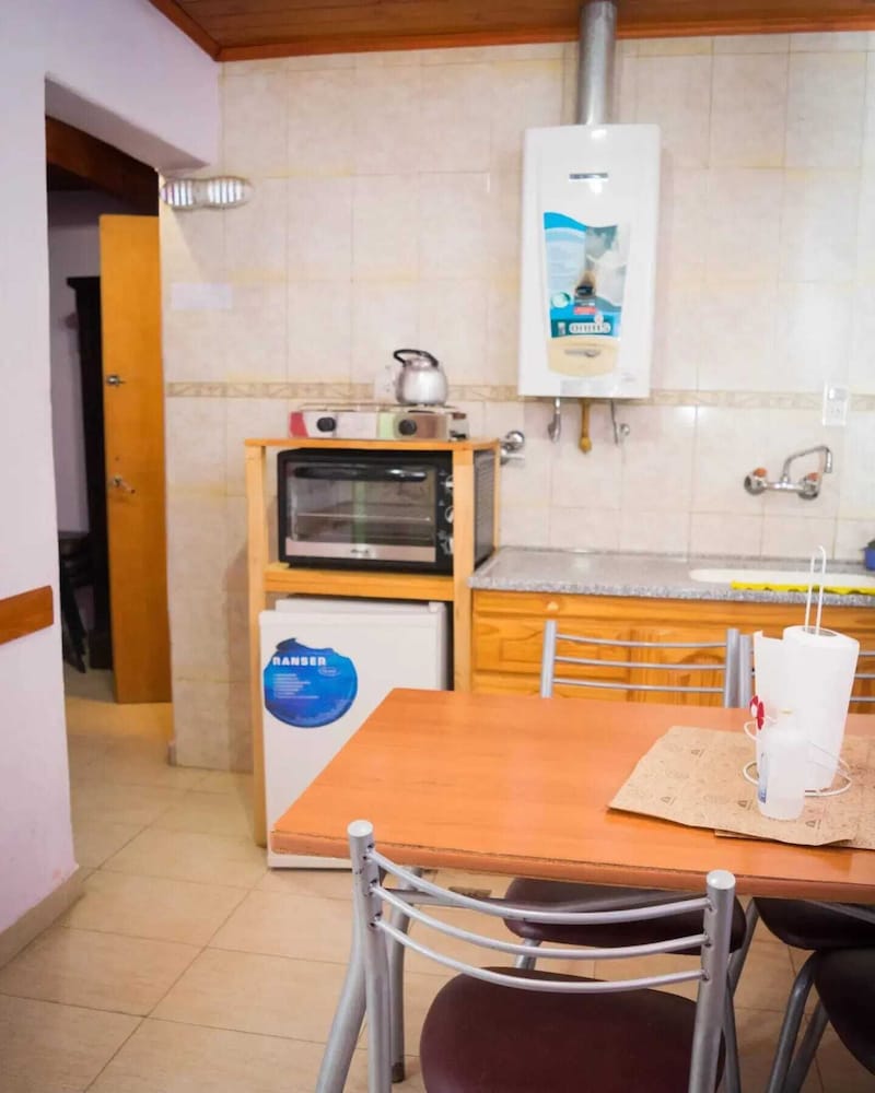 hostal el tomolasta