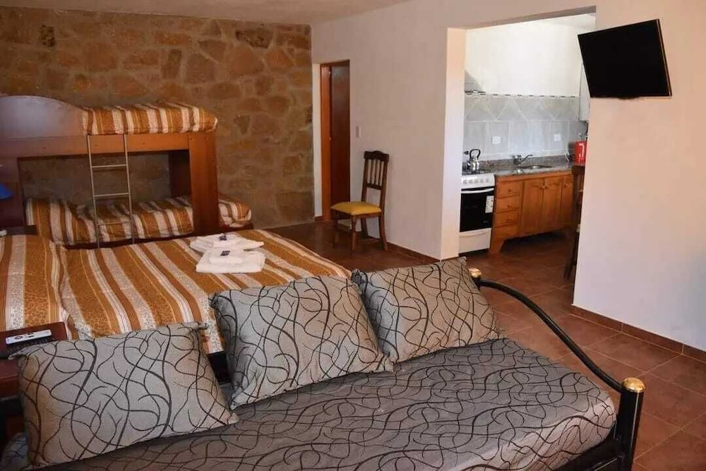 hostal el tomolasta