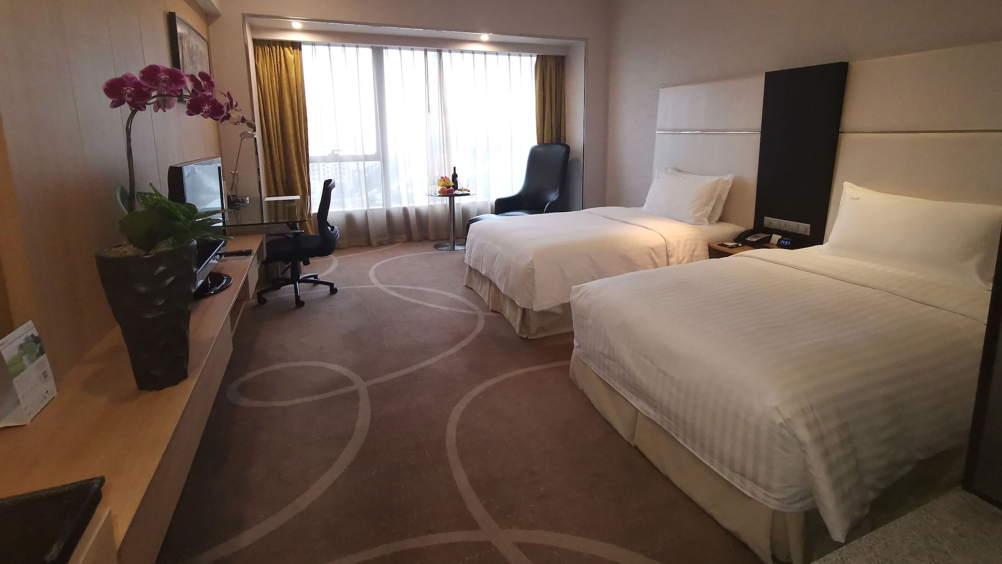 holiday inn shanghai hongqiao west by ihg