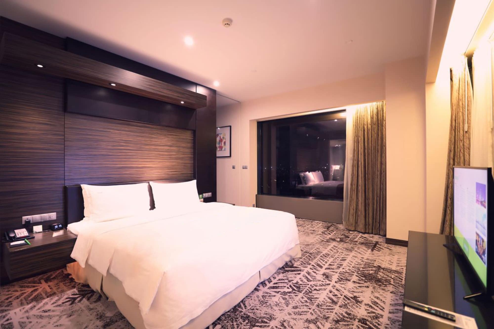holiday inn shanghai hongqiao west by ihg