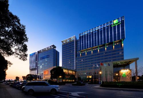 holiday inn shanghai hongqiao west by ihg