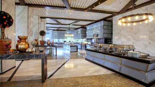 holiday inn shanghai hongqiao west by ihg
