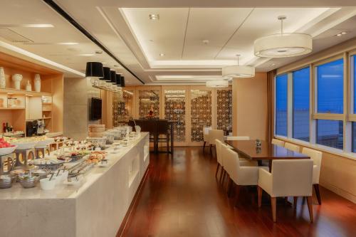 Crowne Plaza Shanghai Anting, An Ihg Hotel,Jiading>>Anting,4.5 star