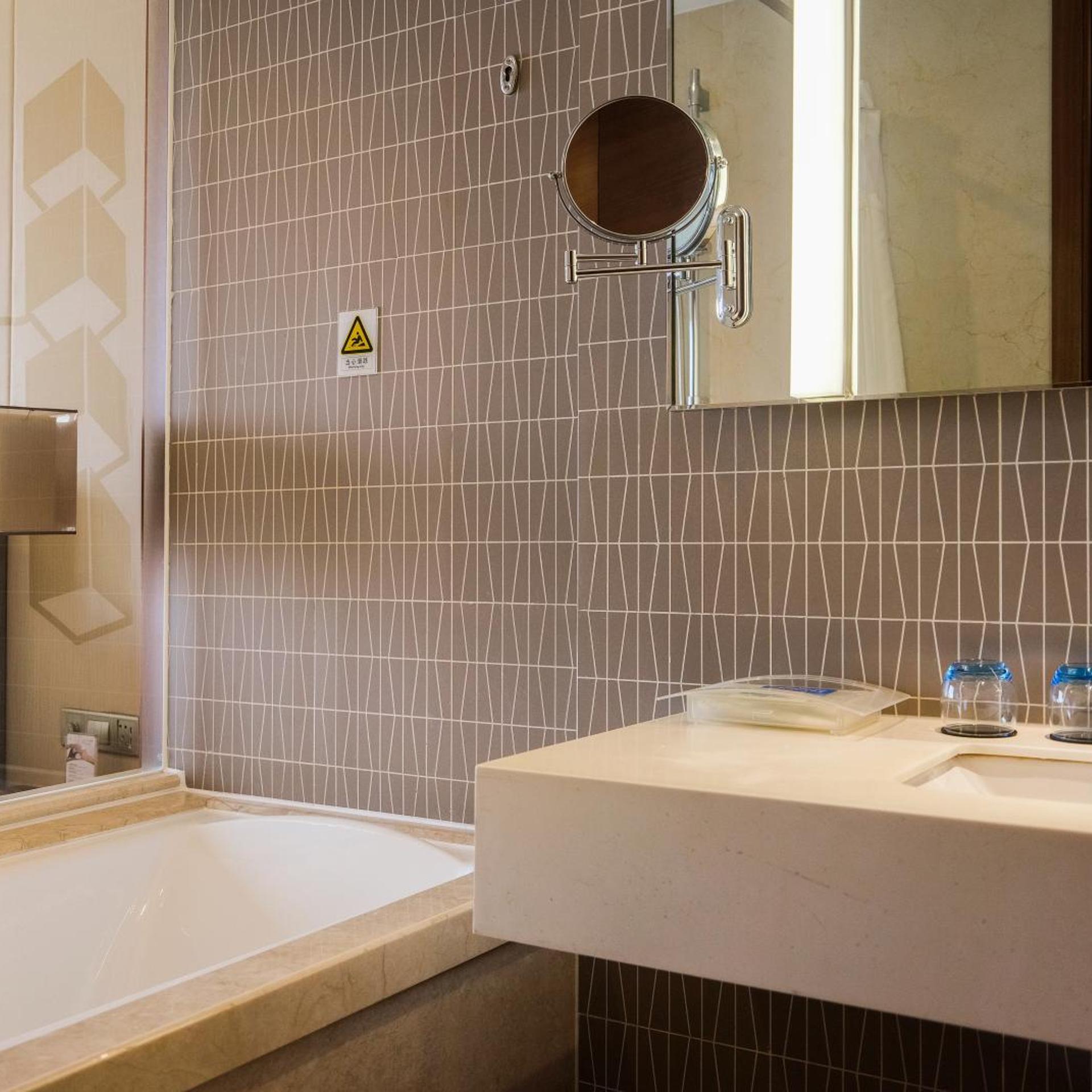 holiday inn shanghai hongqiao by ihg
