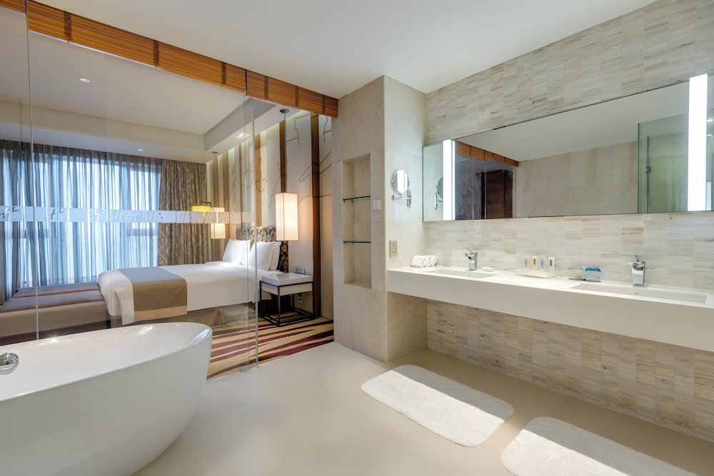 holiday inn shanghai hongqiao by ihg